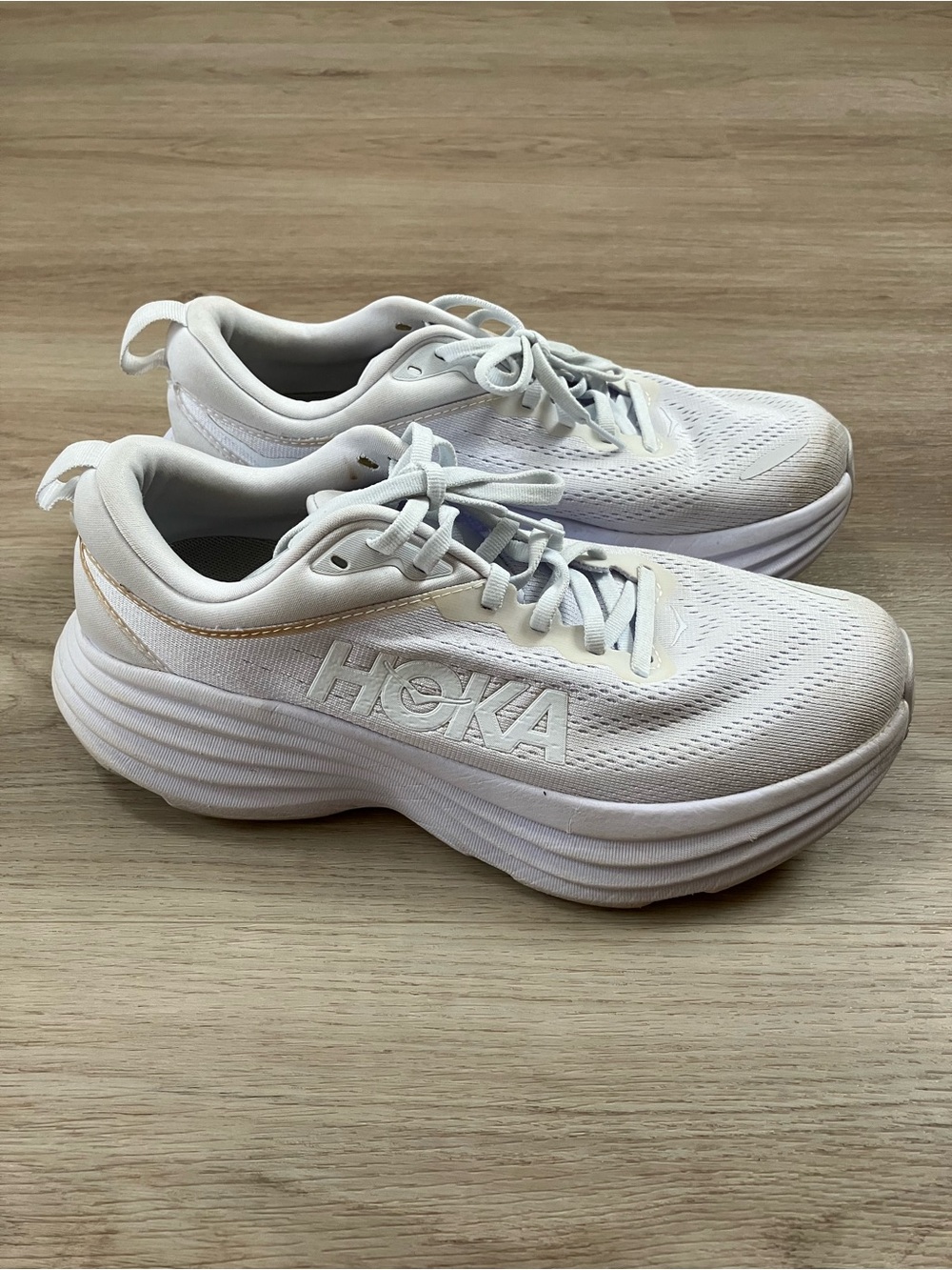 HOKA Bondi 8 running shoes size 8.5